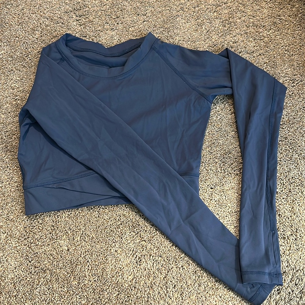 Women’s crisscross work out top